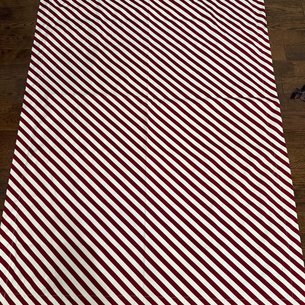Unique Handmade Log Cabin Quilt Patchwork size 40.5 inches by 59.5 inches - Picture 6 of 6